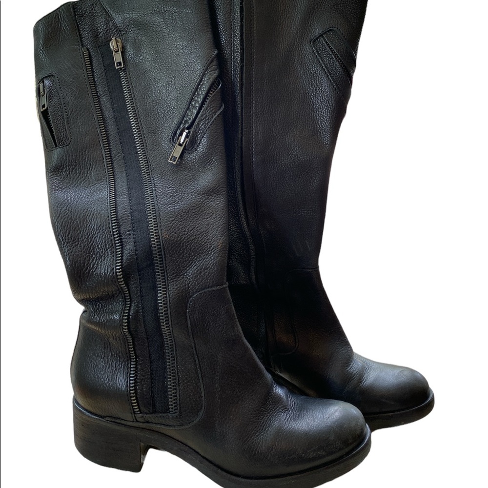 Vera Wang size 5 Evan pebbled black leather riding moto tall boot.